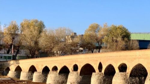 حکایت سازه‌هایی که دست از سر پل تاریخی «شهرستان» برنمی‌دارند