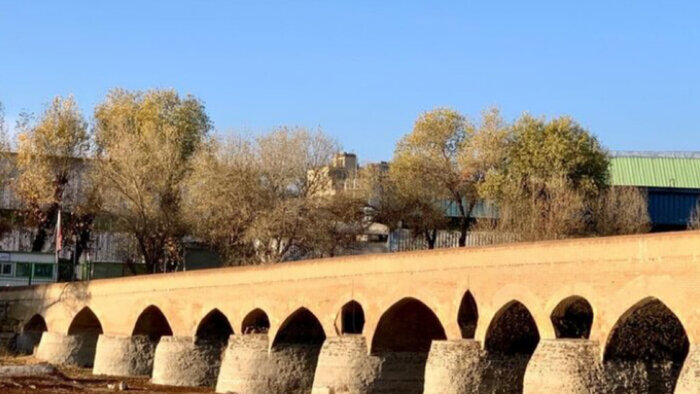 حکایت سازه‌هایی که دست از سر پل تاریخی «شهرستان» برنمی‌دارند