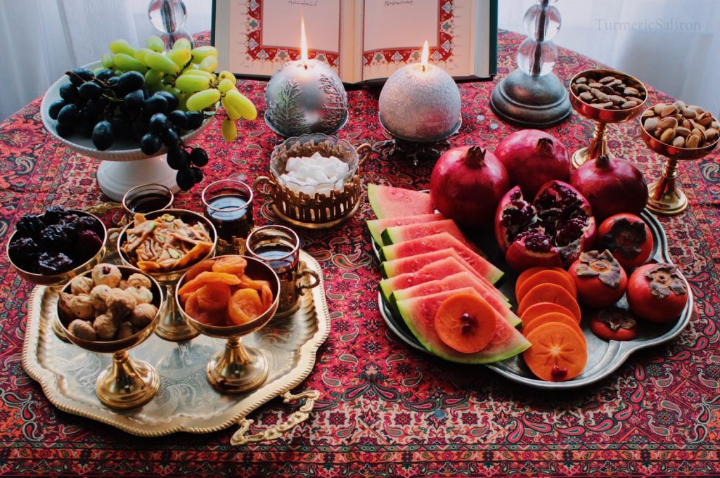 شب یلدا ۱۴۰۳ | آداب و رسوم شب چله در ایران