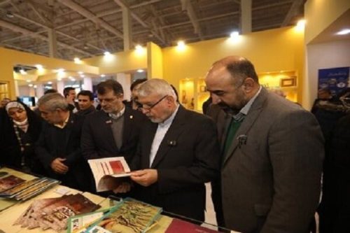 بازدید وزیر میراث فرهنگی از نمایشگاه دستاوردهای پژوهش