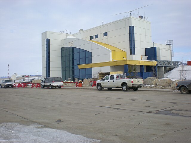 Norman Wells Airport information Canada