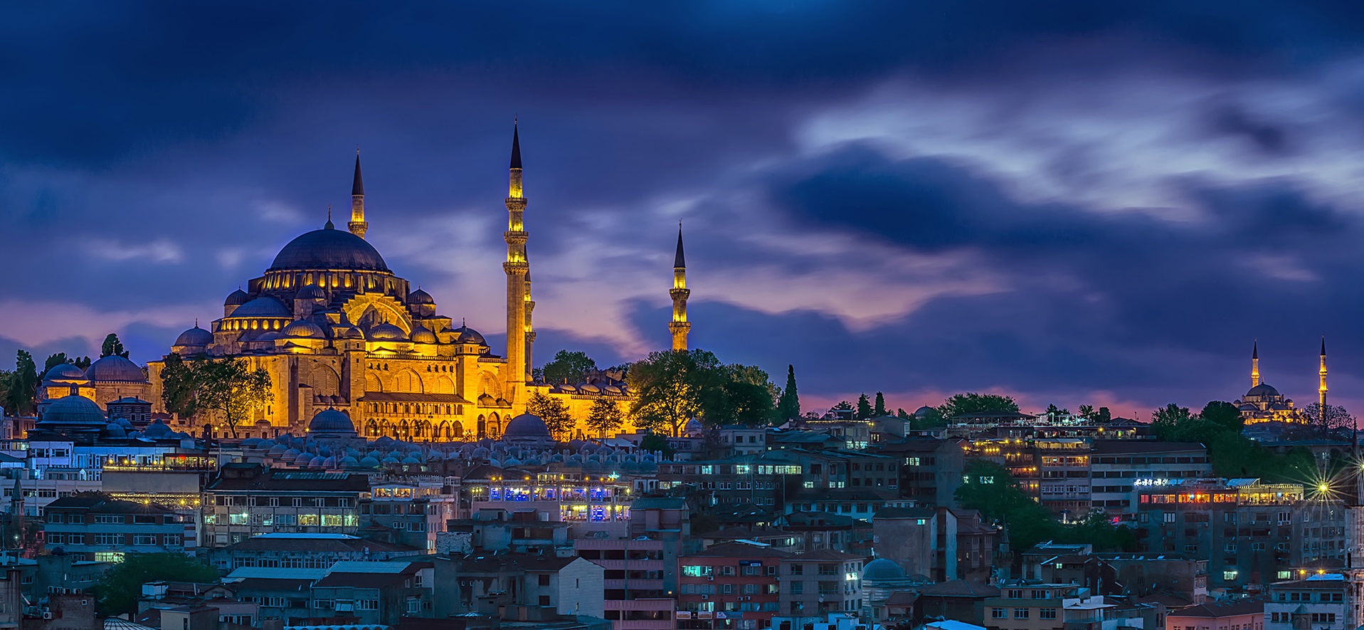 اکتشاف تاریخ و هنر بالات استانبول با تجربه ایران چارتر
