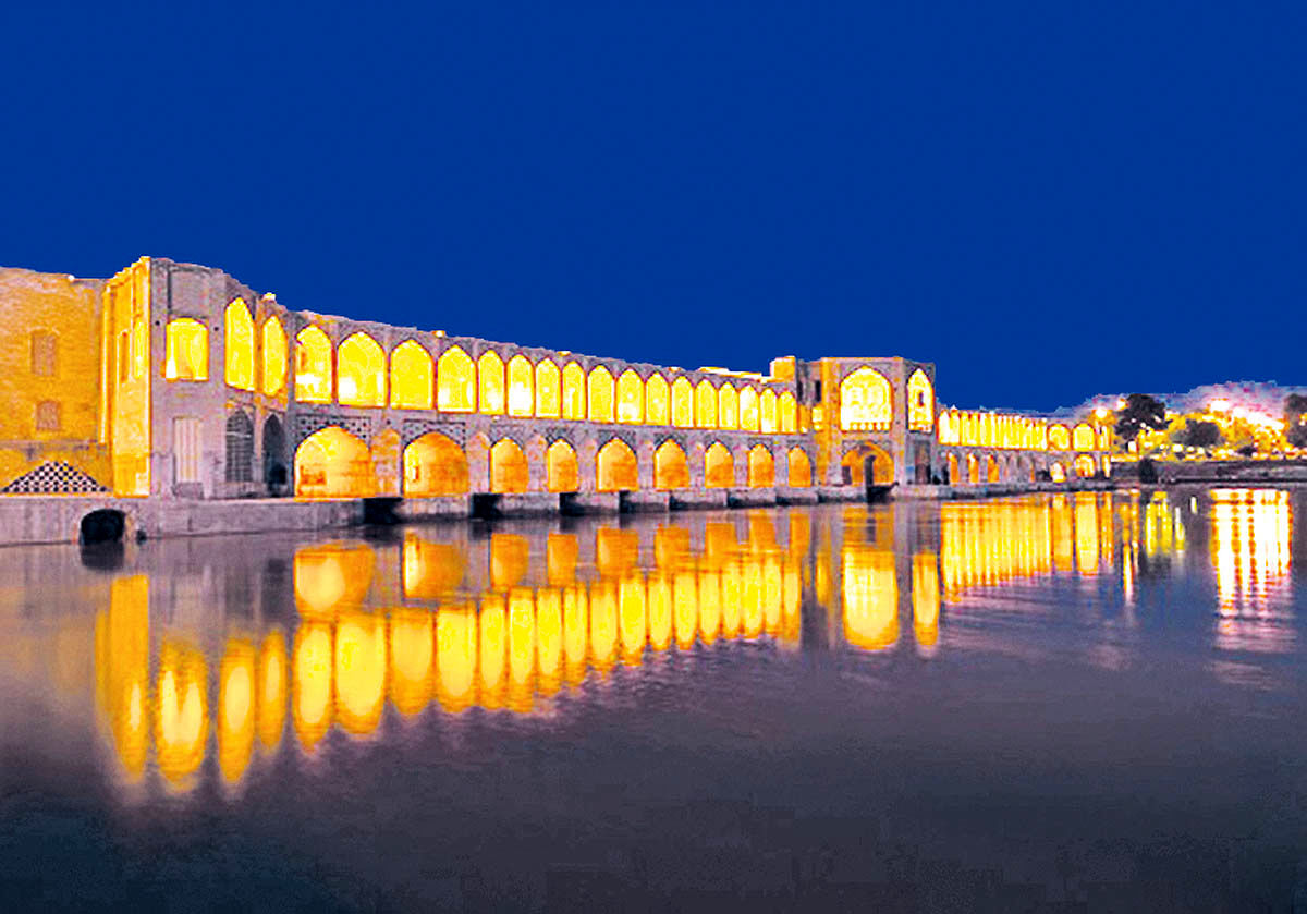 تعطیلی بناهای تاریخی اصفهان