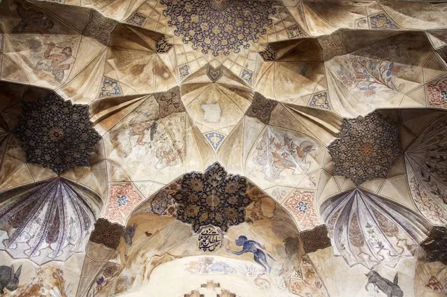 میراث تاریخی کرمان جلوه معماری بی نظیر حمام گنجعلیخان