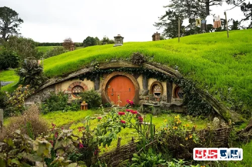 Hobbiton Movie Set
