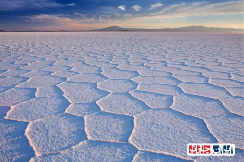 سفر به دنیای افسانه‌ای دشت نمکی اویونی بولیوی با ایران چارتر