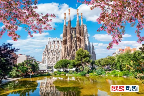 تور بازدید داخلی La Sagrada Família در بارسلونا؛ کشف زیبایی و شکوه معماری