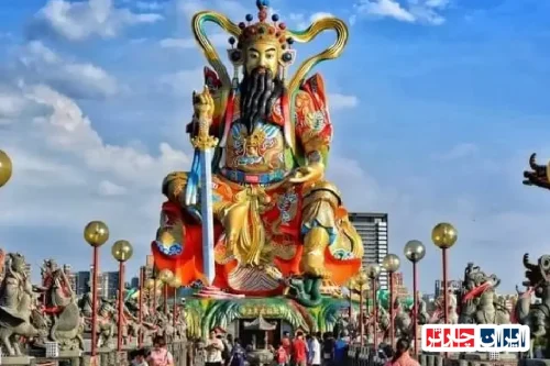 Kaohsiung Lotus Pond: Top Attractions and Tips in Kaohsiung