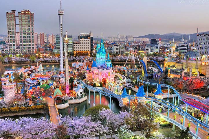 Lotte World Theme Park-Seoul-South Korea